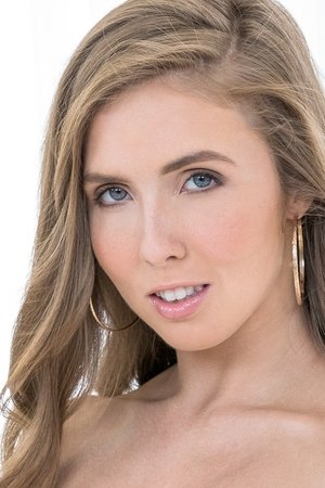 Photo of Lena Paul from the Latest Netflix gallery