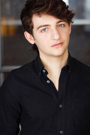 Photo of Julian Shatkin from the Latest Netflix gallery