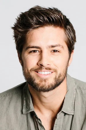 Photo of Travis Burns from the Latest Netflix gallery
