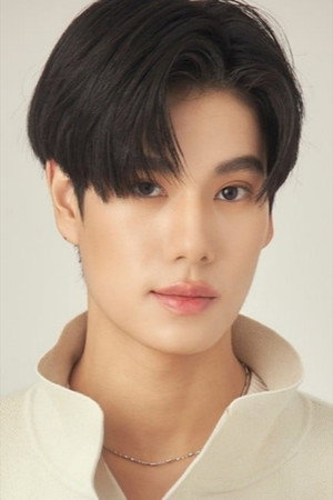 Phuwin Tangsakyuen photo