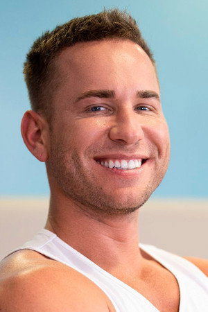 Photo of Sumner Blayne from the Latest Netflix gallery