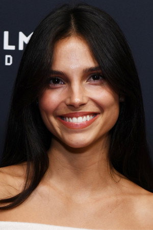 Photo of Inde Navarrette from the Latest Netflix gallery