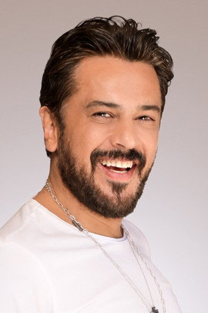 Emre Altuğ photo