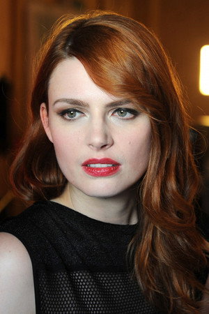 Élodie Frégé photo