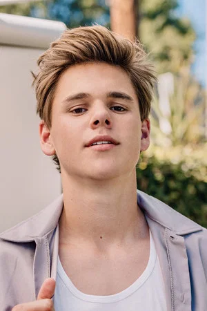 Photo of Gavin White from the Latest Netflix gallery
