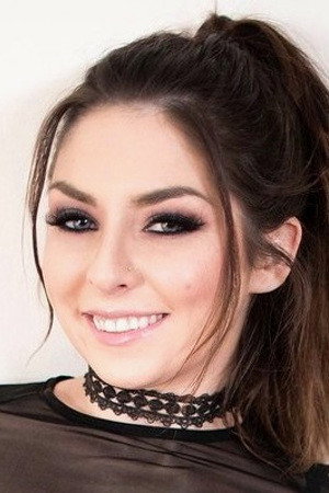 Photo of Keira Croft from the Latest Netflix gallery