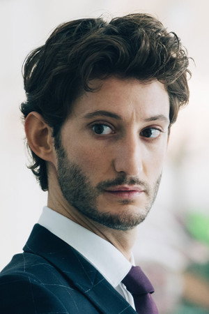 Pierre Niney photo