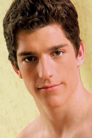 Photo of Ariel Vanean from the Latest Netflix gallery