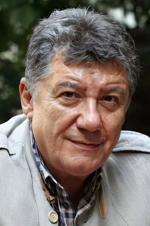 Tarık Ünlüoğlu photo