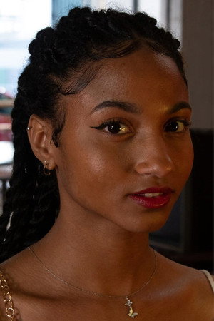Photo of Fran Santos from the Latest Netflix gallery