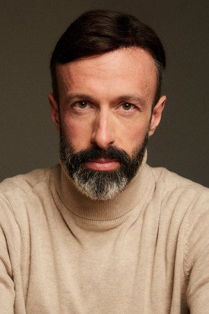 Photo of Alberto Hidalgo from the Latest Netflix gallery