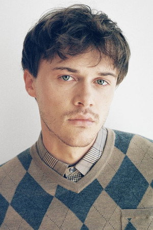 Christopher Briney photo