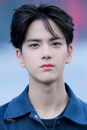 Younghoon photo