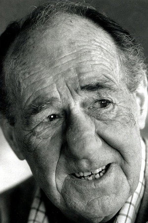 Michael Hordern photo