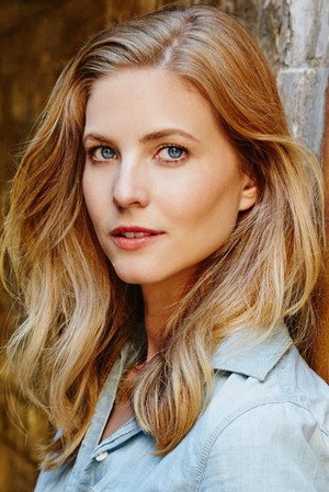 Elizabeth Blackmore photo