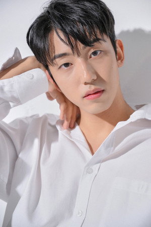 Photo of 이상화 from the Latest Netflix gallery