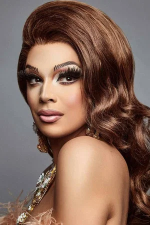 Photo of Valentina from the Latest Netflix gallery