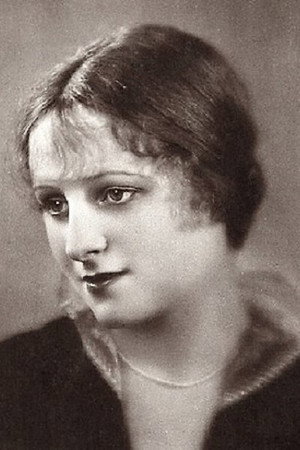Photo of Evelyn Holt from the Latest Netflix gallery