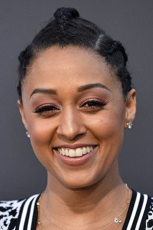 Tia Mowry photo