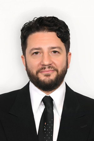 John Magaro photo