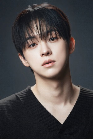 Photo of Yu-sin from the Latest Netflix gallery