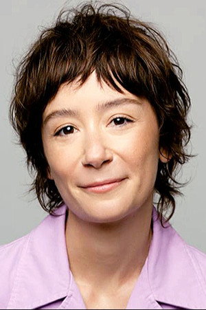 Photo of Phoebe Neidhardt from the Latest Netflix gallery