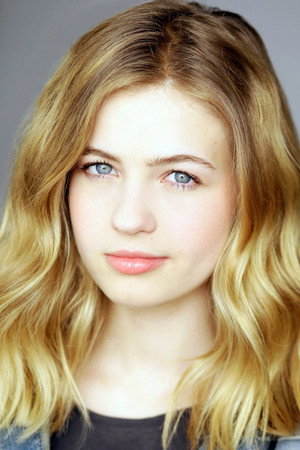 Olivia Scott Welch photo