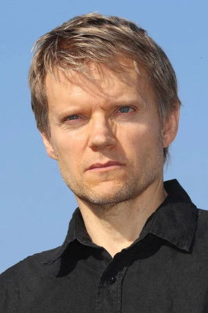 Marc Warren photo