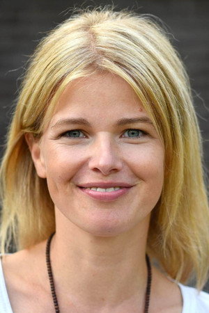 Mira Bartuschek photo