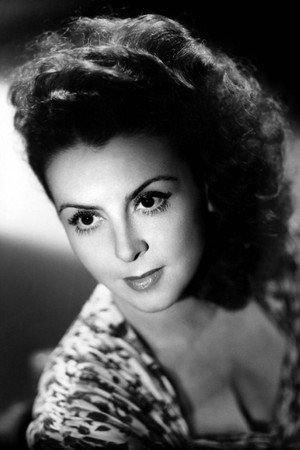 Renée Saint-Cyr photo