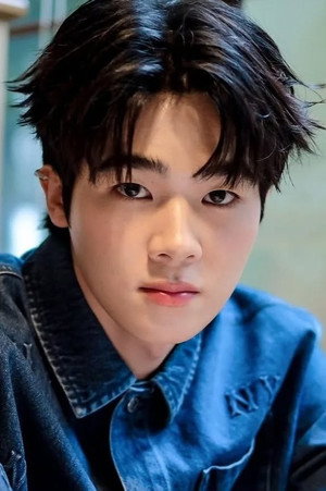 Thanawat Uthaikitwanit photo