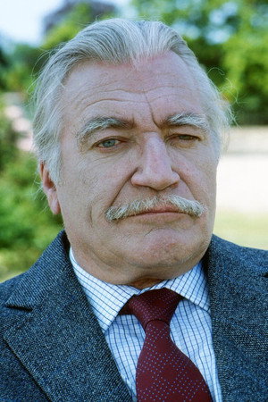 Nigel Davenport photo