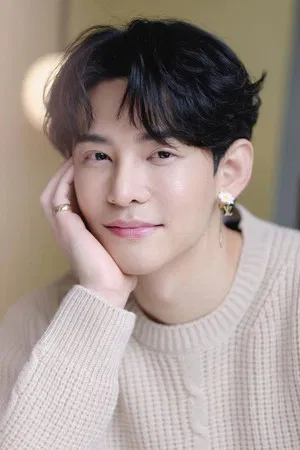 Supanut Lourhaphanich photo