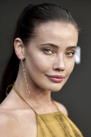Photo of Stephanie Corneliussen from the Latest Netflix gallery