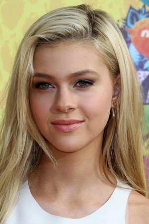 Nicola Peltz Beckham photo