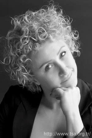 Romina Özipekçi photo