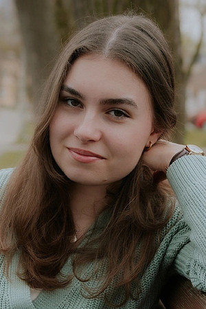 Photo of Sara Chripáková from the Latest Netflix gallery
