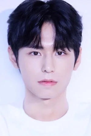 Photo of Kim Seong-hyuk from the Latest Netflix gallery