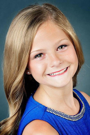 Photo of Darci Lynne Farmer from the Latest Netflix gallery