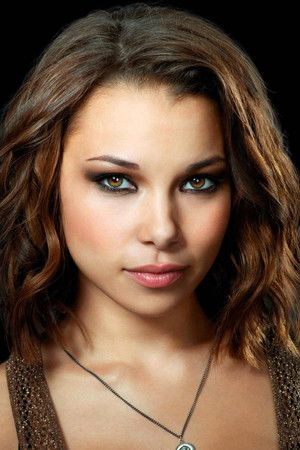Jessica Parker Kennedy photo