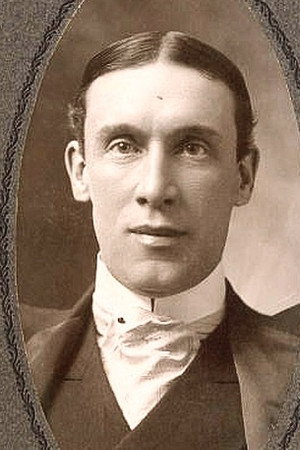 Photo of Edward Connelly from the Latest Netflix gallery