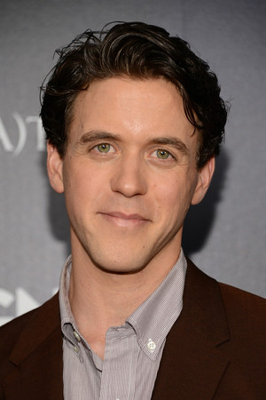 Ashley Zukerman photo