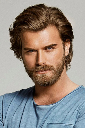 Kıvanç Tatlıtuğ photo