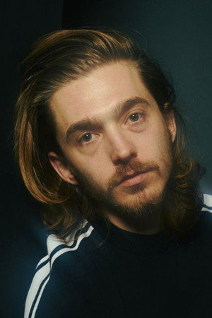 Photo of Austin Abrams from the Latest Netflix gallery