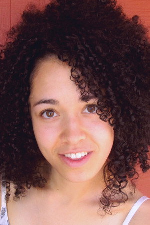Photo of Emily Snell from the Latest Netflix gallery