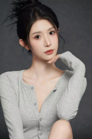 Photo of Jiang Xinyan from the Latest Netflix gallery