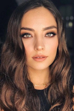 Zeynep Tuğçe Bayat photo