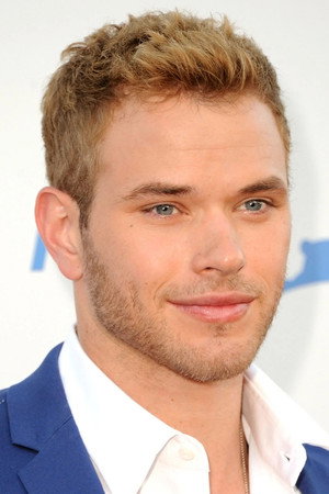 Kellan Lutz photo