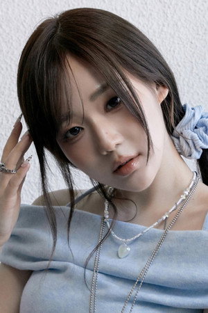 Photo of Yoon Seo-yeon from the Latest Netflix gallery