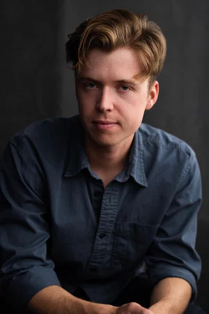 Photo of Evan Roe from the Latest Netflix gallery